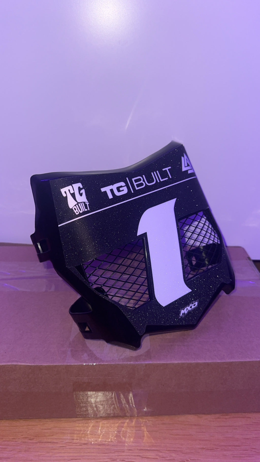 Vented plate